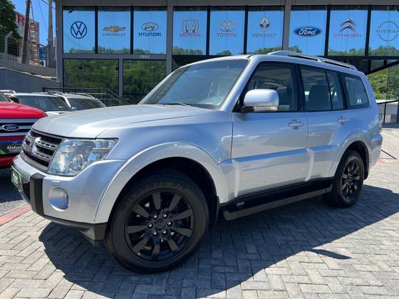MITSUBISHI PAJERO FULL 3.2 HPE 4X4 16V DIESEL 4P AUTOMÁTICO